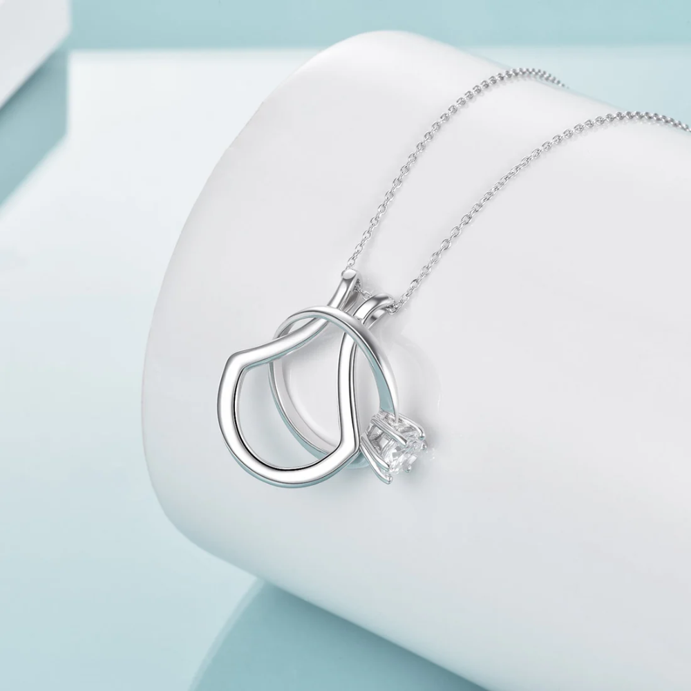 RINGHOLDER NECKLACE
