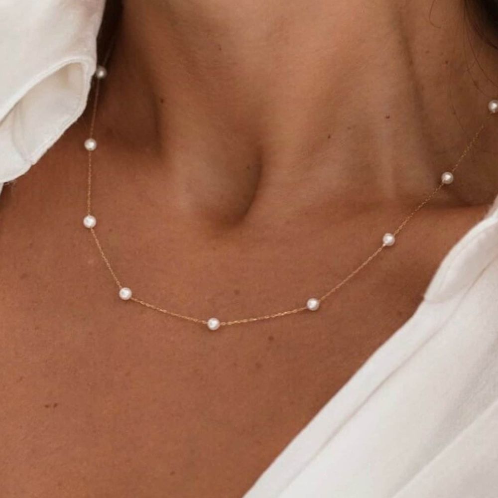 DAINTY PEARL NECKLACE