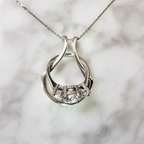 RINGHOLDER NECKLACE