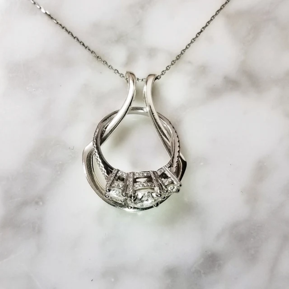 RINGHOLDER NECKLACE