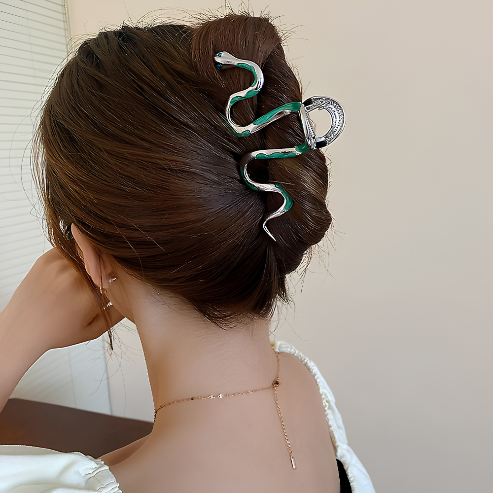 GREEN SNAKE CLAW CLIP