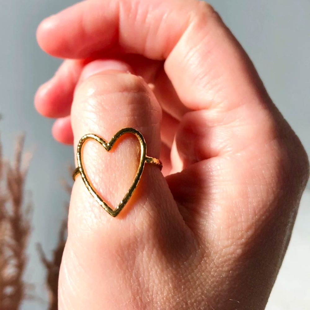 CUTOUT HEART RING (ADJUSTABLE)