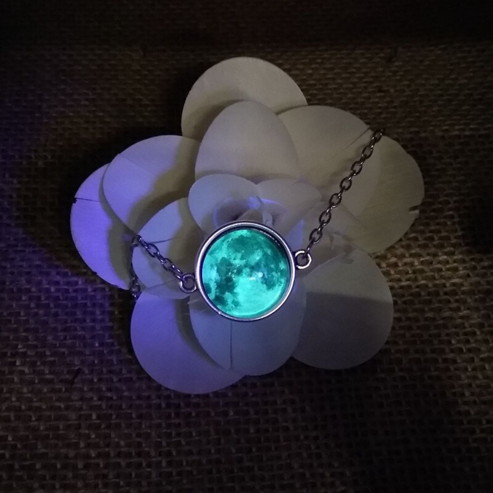 LUMINOUS MOON BRACELET