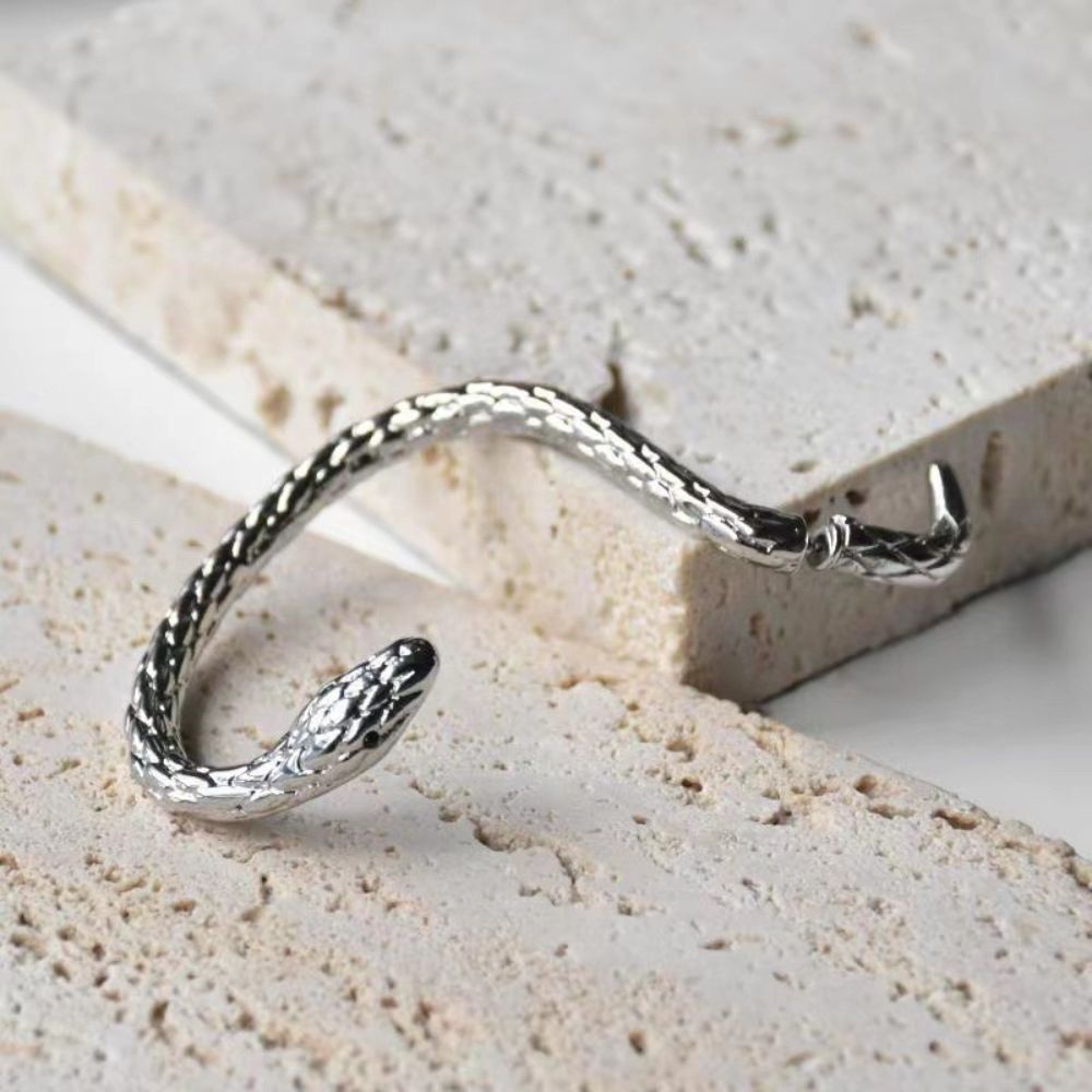 SNAKE EAR CUFF