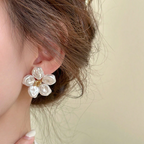 PEARL BLOSSOM STUDS (PAIR)