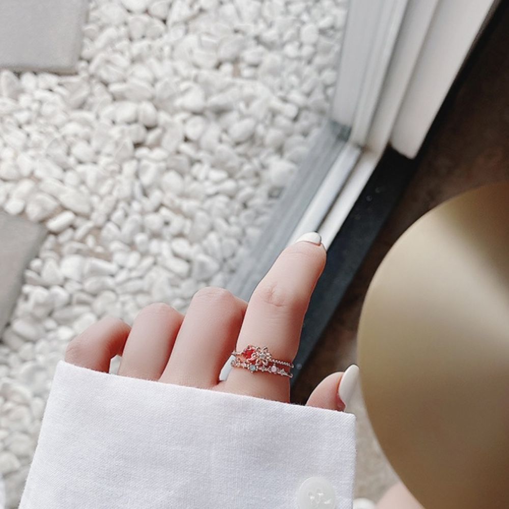 ROSE QUARTZ FLOWER RING (ADJUSTABLE)