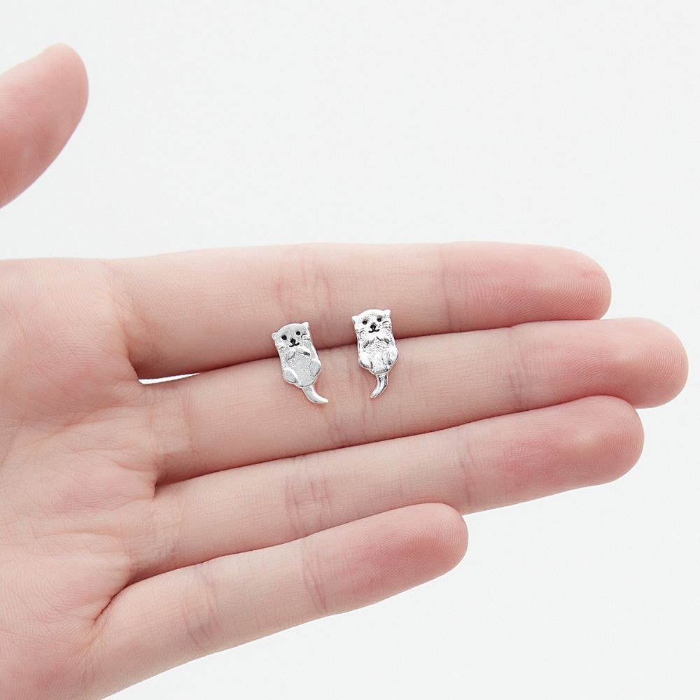 OTTER STUD EARRINGS (PAIR)