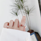 ROSE QUARTZ FLOWER RING (ADJUSTABLE)