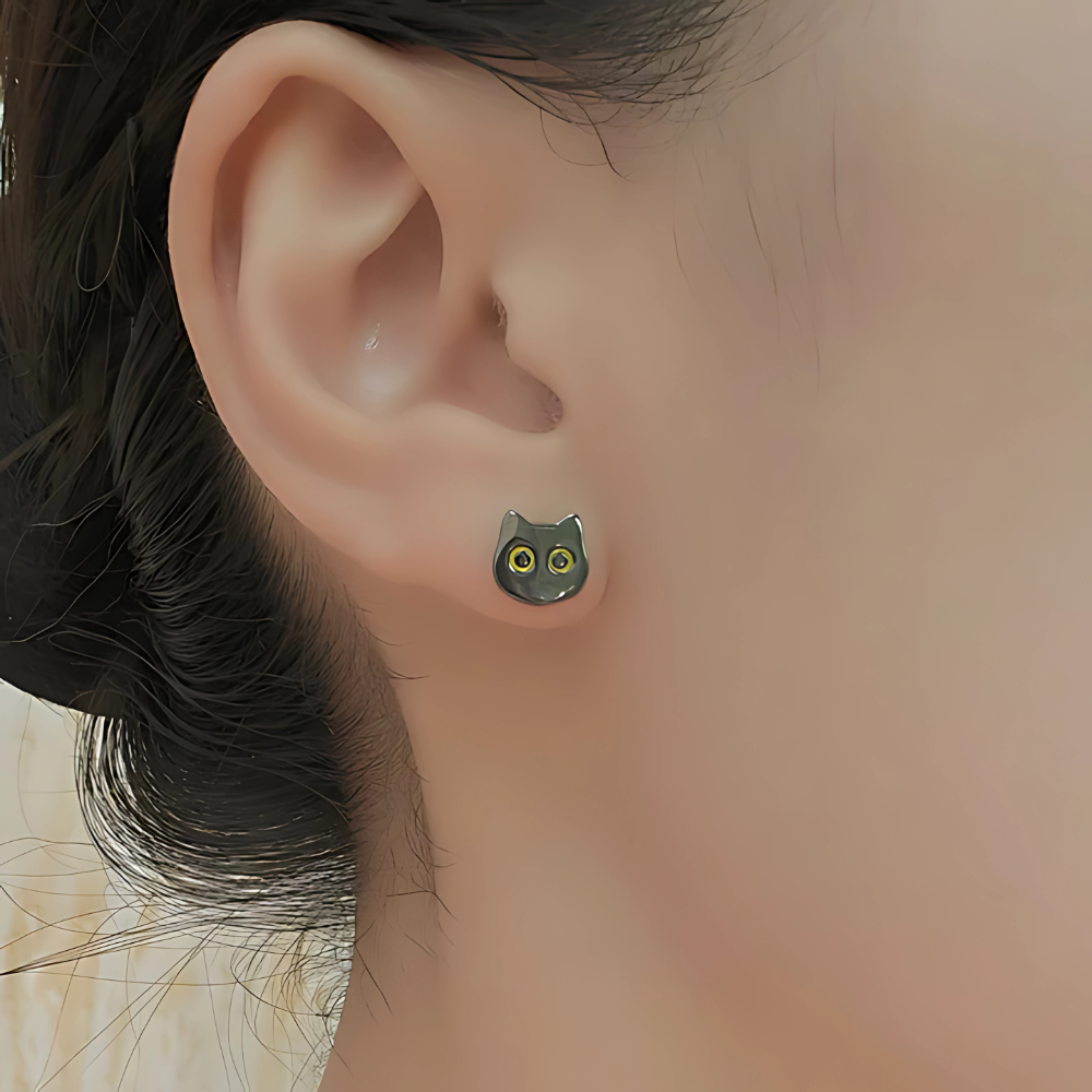 MIDNIGHT CAT STUDS (PAIR)