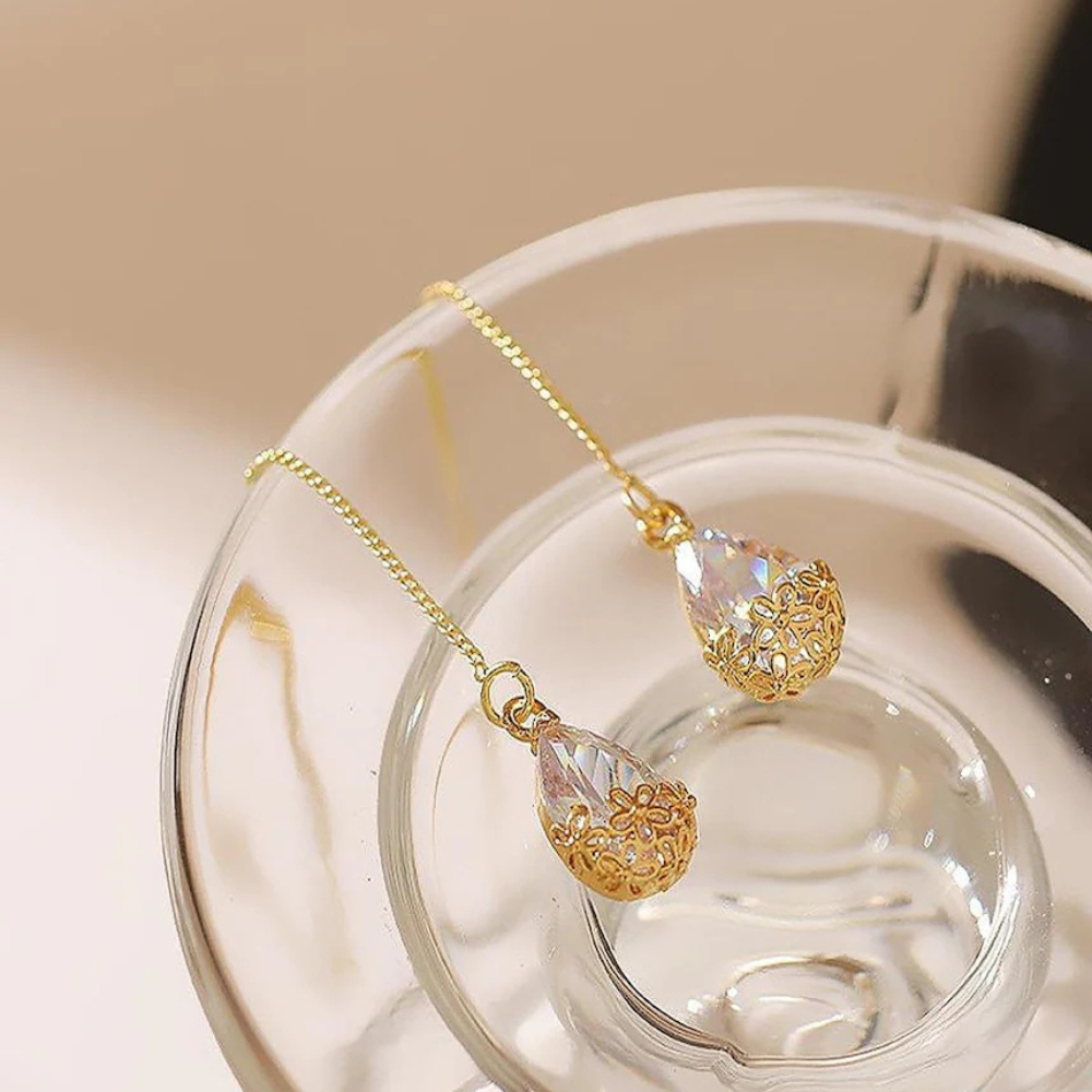 GOLDEN TEARDROP THREADERS (PAIR)