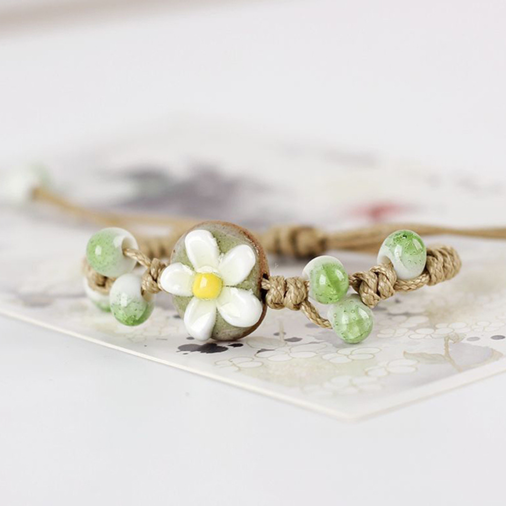 DELICATE FLOWER BRACELET (ADJUSTABLE)