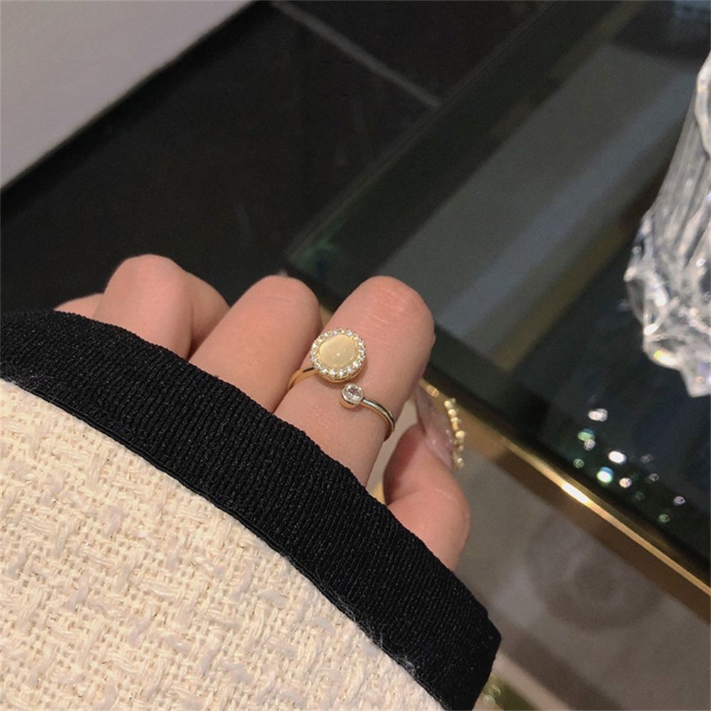 CLASSY SPINNING RING (ADJUSTABLE)