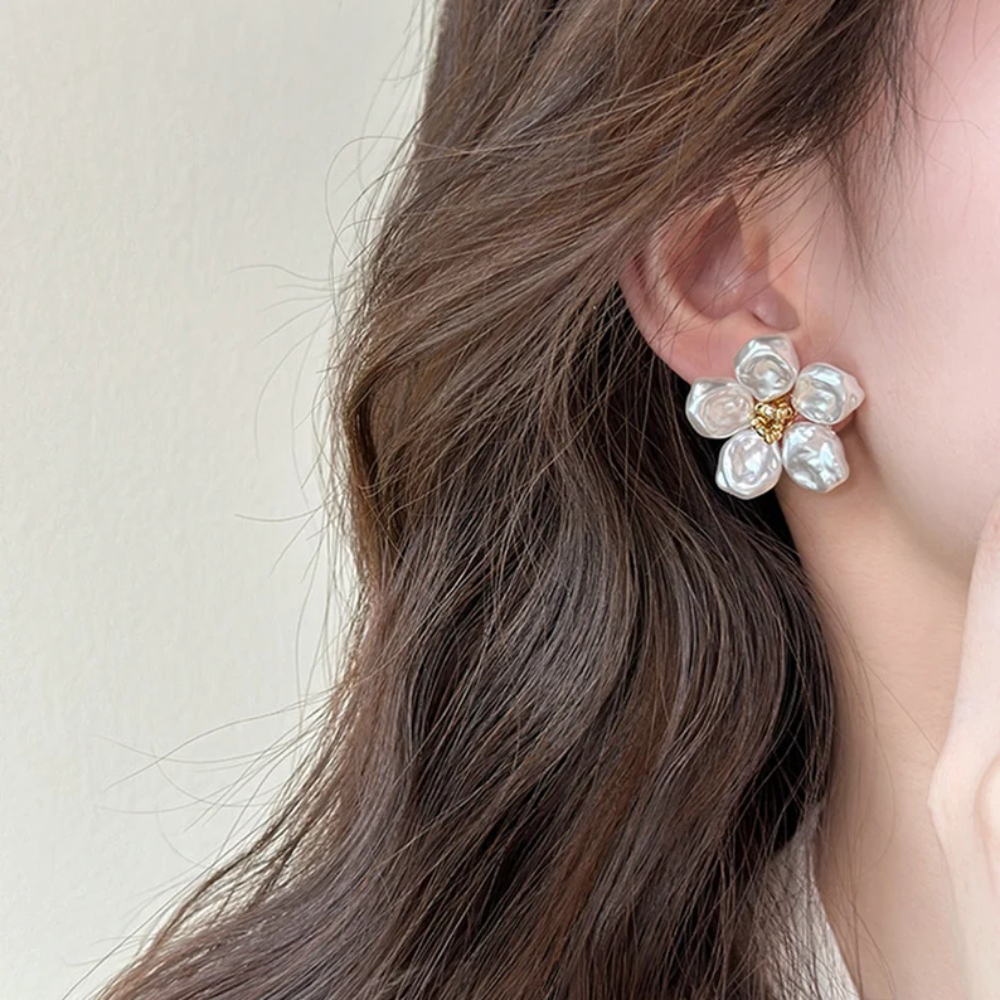 PEARL BLOSSOM STUDS (PAIR)