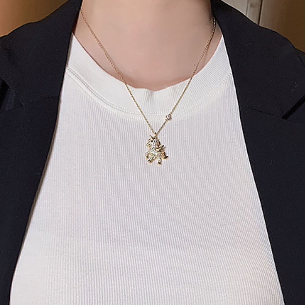 ENCHANTED UNICORN NECKLACE