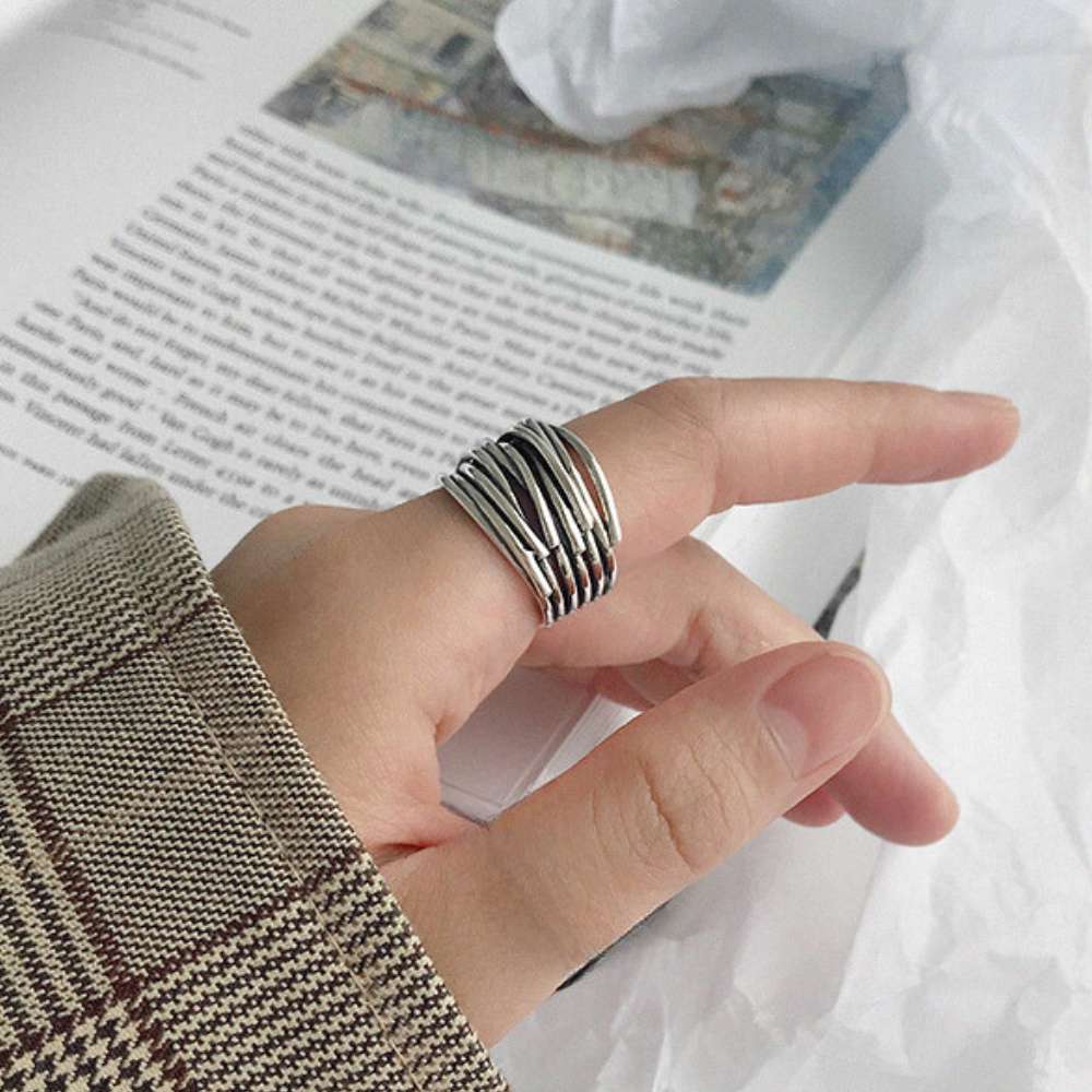 GOTHIC WRAP RING