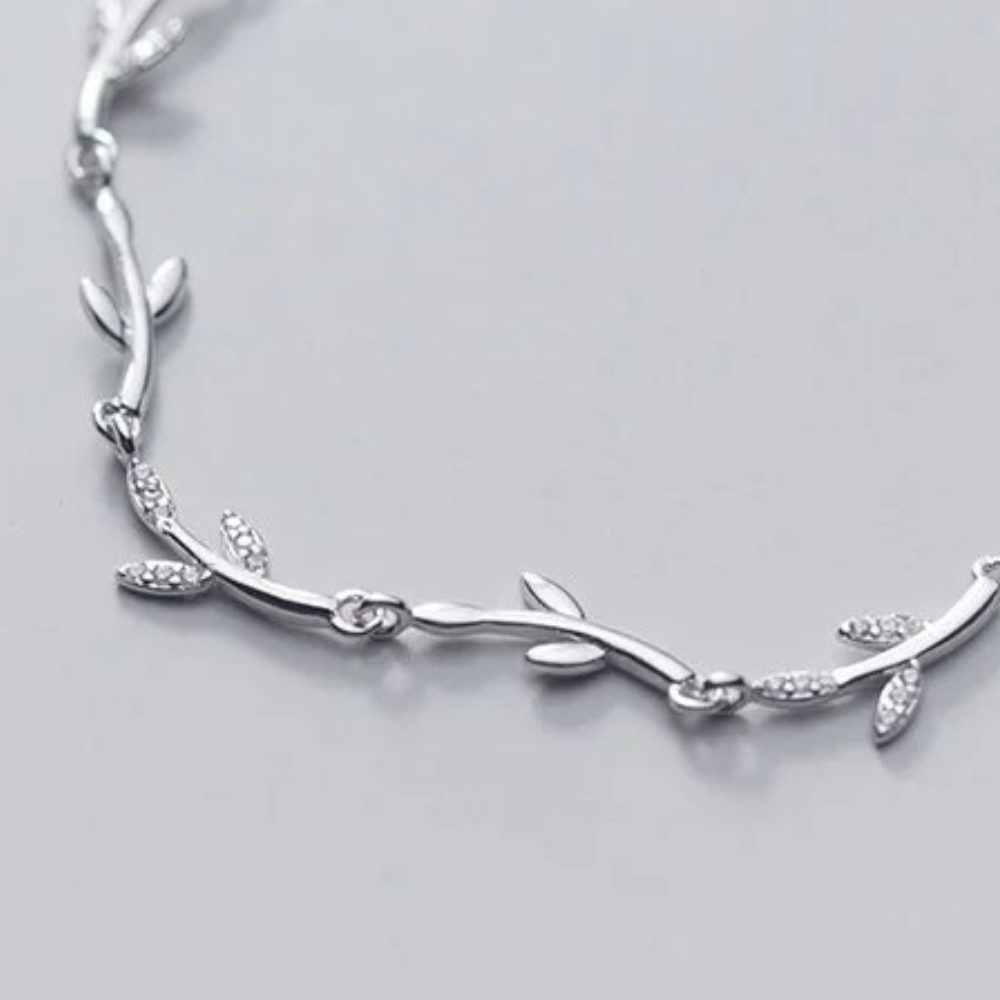 DAINTY OLIVE LEAVES BRACELET (ADJUSTABLE)