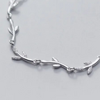 DAINTY OLIVE LEAVES BRACELET (ADJUSTABLE)