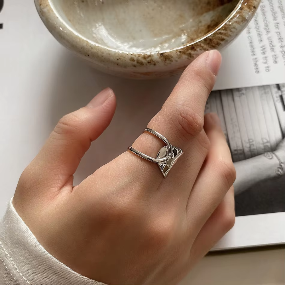 HAMMERED CHUNKY RING (ADJUSTABLE)