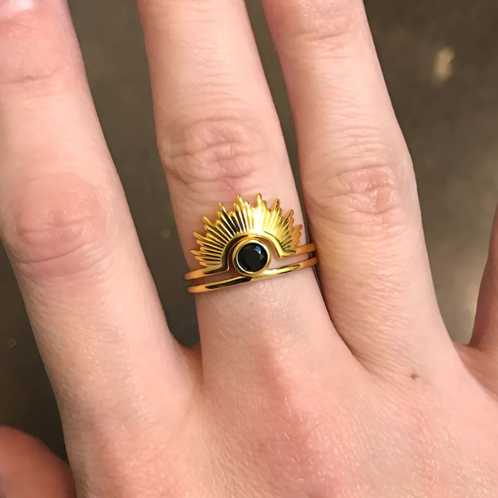 SUN AND ONYX RING (ADJUSTABLE)
