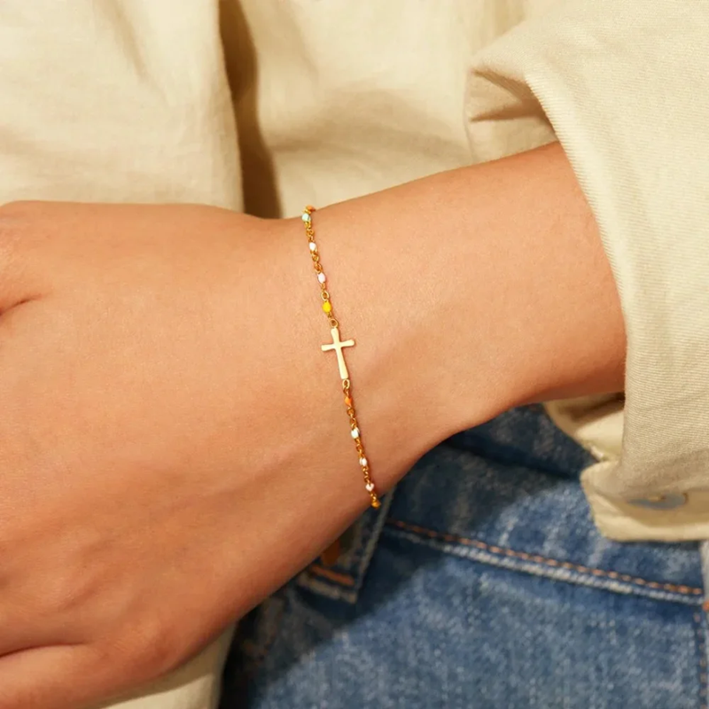 GOLDEN CROSS BRACELET (ADJUSTABLE)